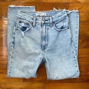Abercrombie & Fitch The Ankle Straight Ultra High Rise| 25 | 0 | Short